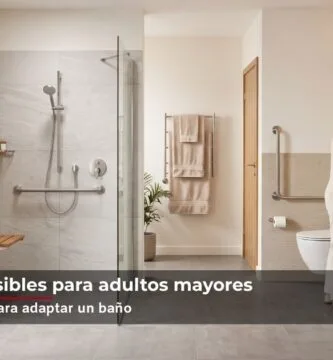 Baño accesible para adulto mayor con ducha a ras de suelo, asiento plegable en madera, barras de apoyo y mueble de lavamanos suspendido | Francisco Cruz Interiores
