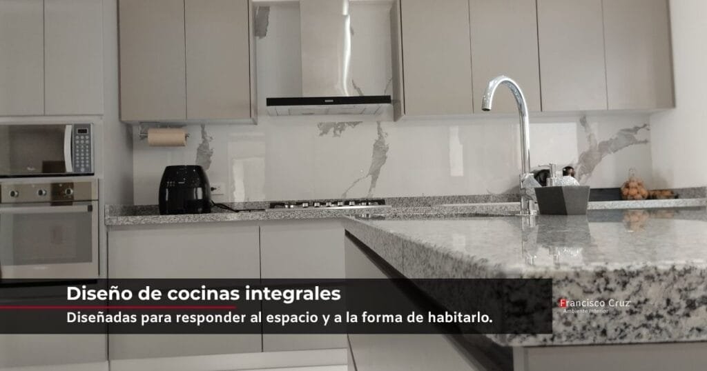 Cocina integral moderna diseñada por Francisco Cruz Interiores para proyecto residencial en Bogotá.